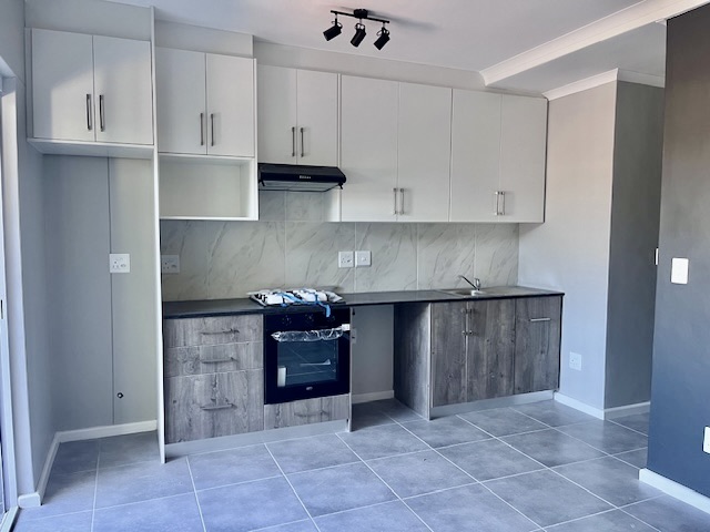 1 Bedroom Property for Sale in Table View Western Cape